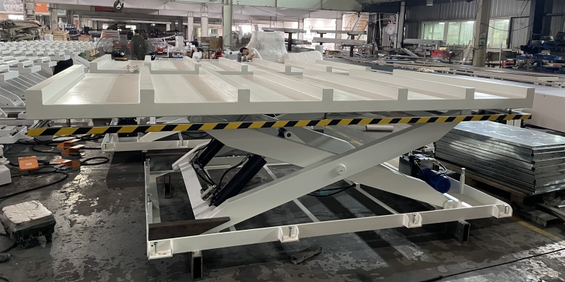 Elevador hidráulico com 6 posições de garfo para móveis de painel: solução personalizada de transferência de material