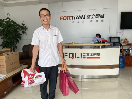 Festivais duplos, alegrias completas: feliz meados do outono e dia nacional